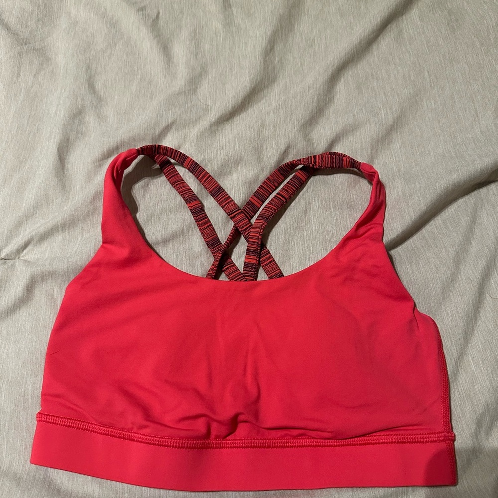 Lululemon coral peach energy bra size 4 with bra pads included